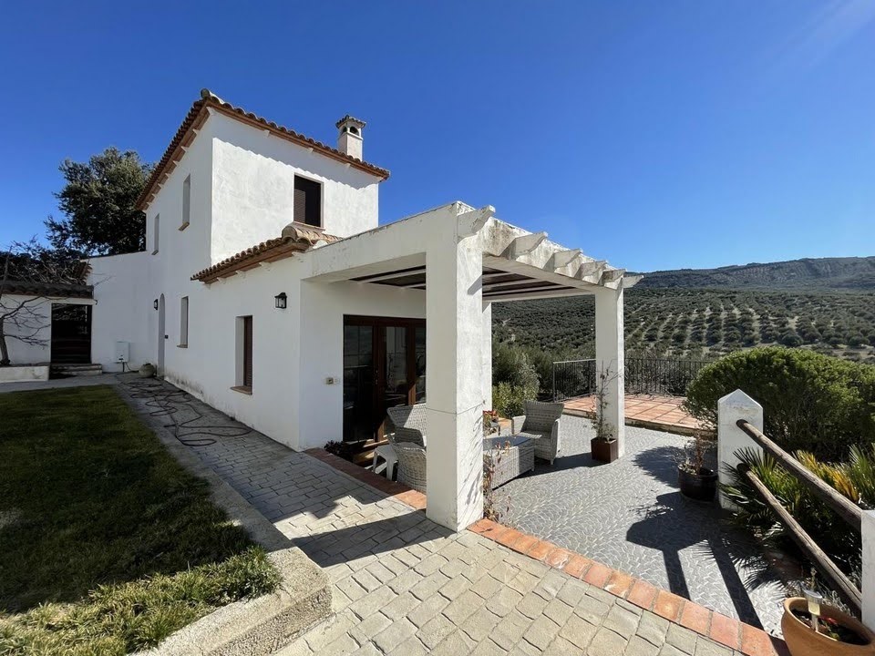 5 BED 3 BATH COUNTRY PROPERTY & SEPARATE ANNEXE WITH FANTASTIC VIEWS