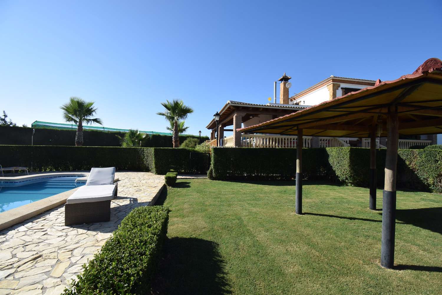 Fantastic detached villa with tennis court, swimming-pool and great views