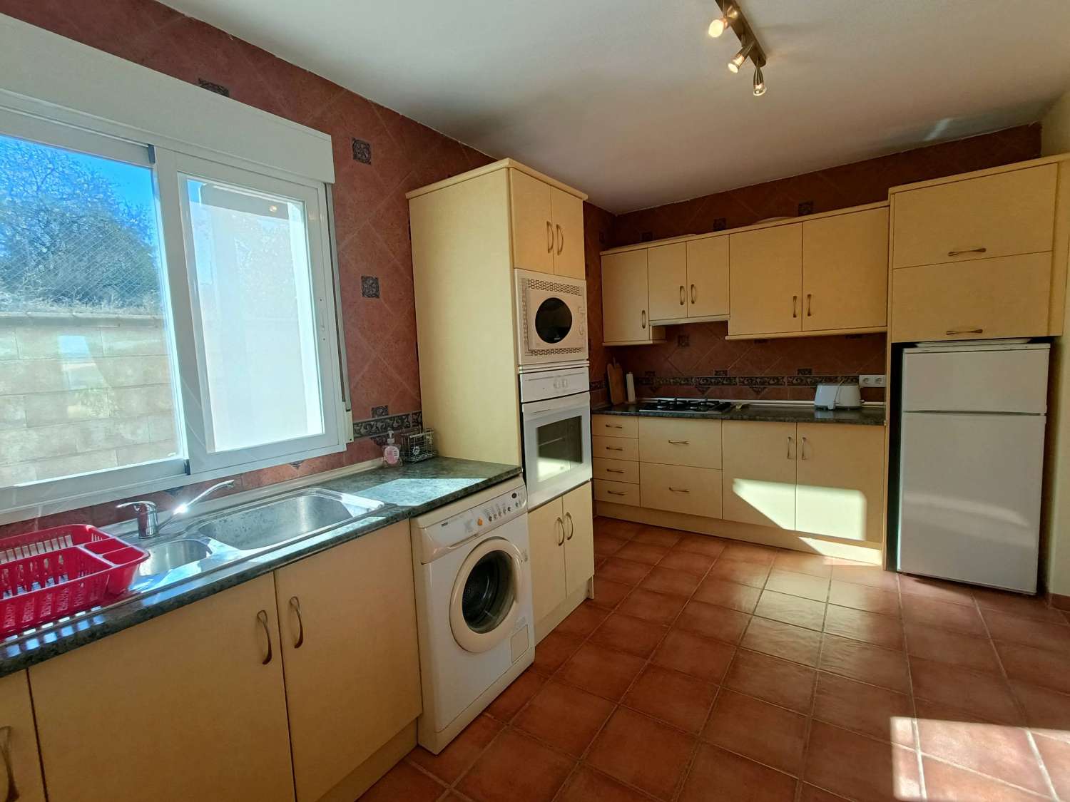 Talo myynnissä Moraleda de Zafayona