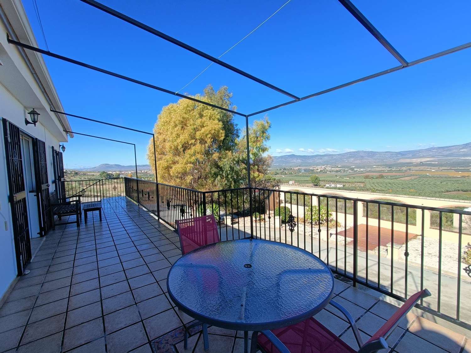 Talo myynnissä Moraleda de Zafayona