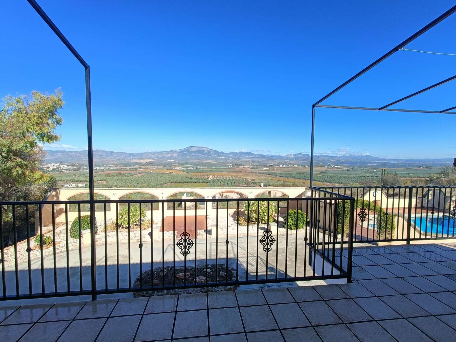 Talo myynnissä Moraleda de Zafayona