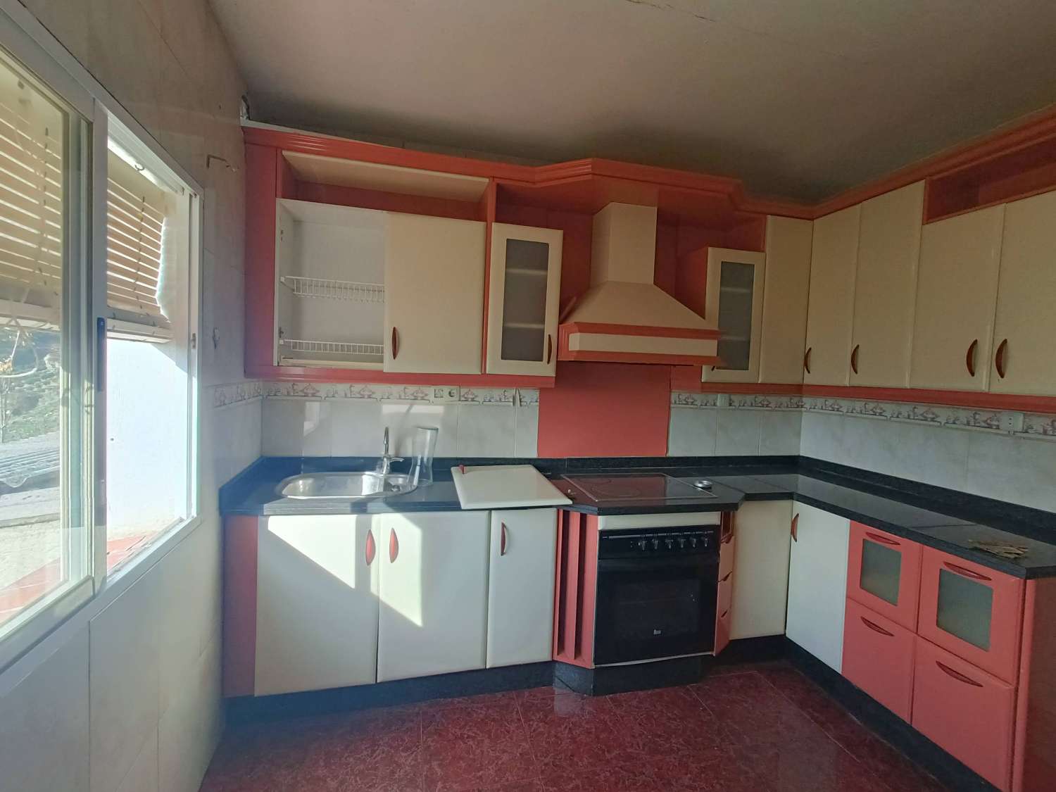 Hus til salgs til Íllora