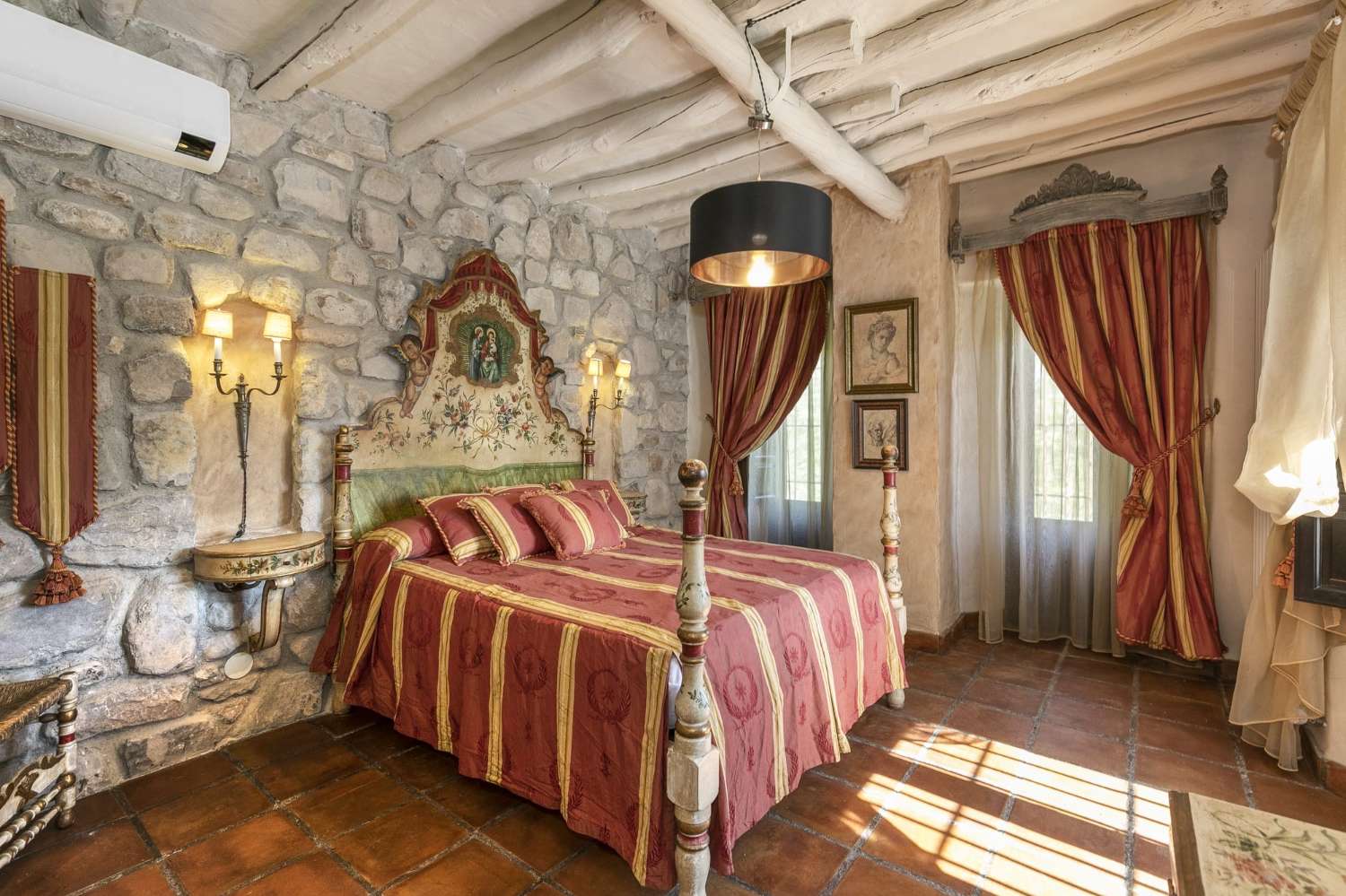 Country Property v prodeji in Villanueva de Mesía