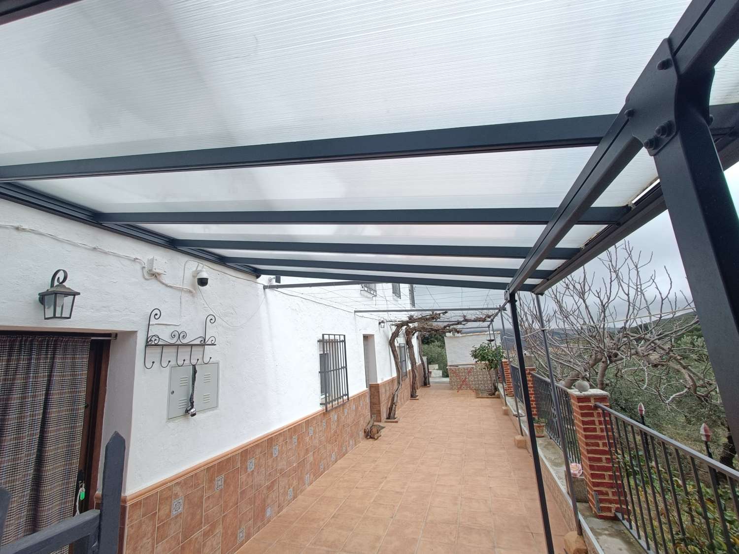 Lovely 5 bed detached country home in a peaceful location, good access and all main services