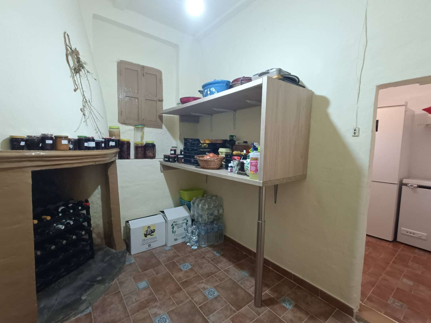 Lovely 5 bed detached country home in a peaceful location, good access and all main services