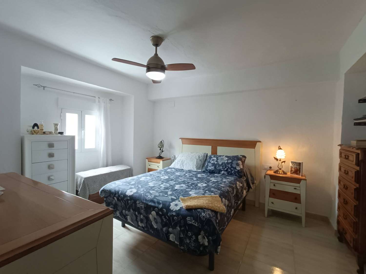 Lovely 5 bed detached country home in a peaceful location, good access and all main services