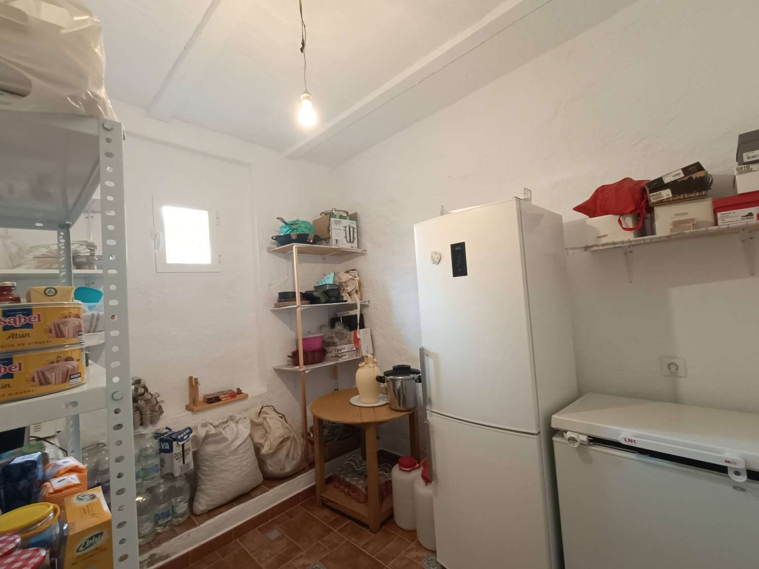 Lovely 5 bed detached country home in a peaceful location, good access and all main services