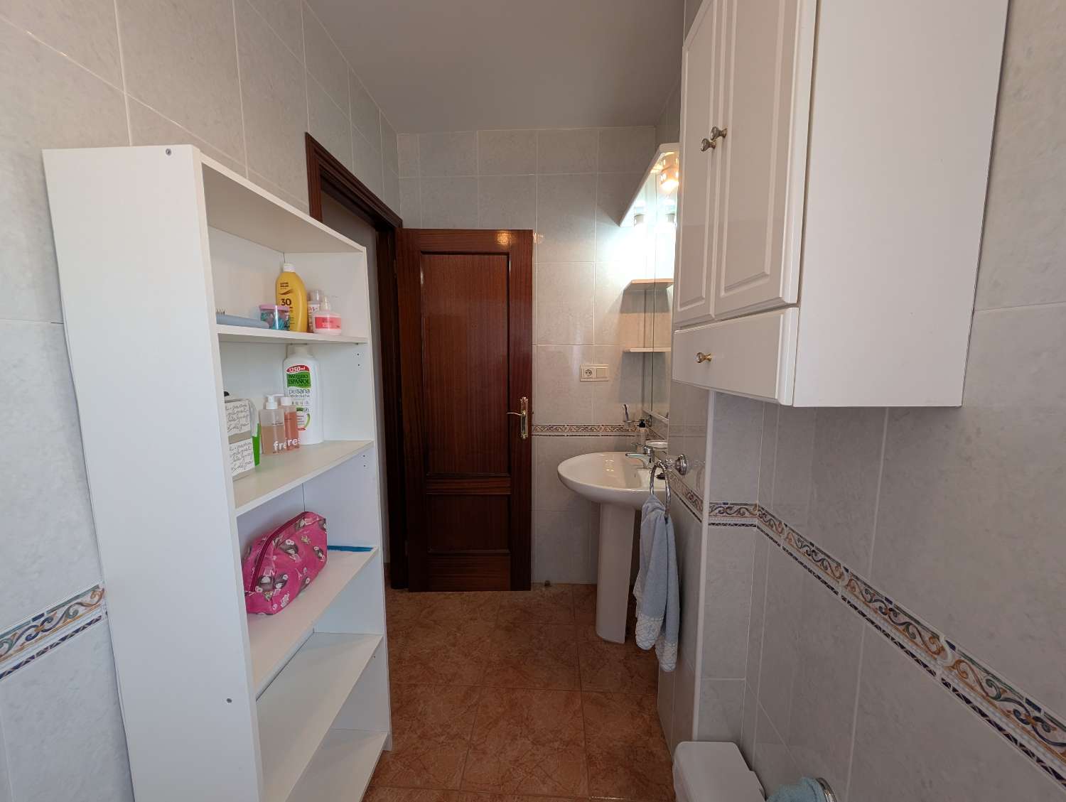 Authentic Andalusian Townhouse for Sale in Tocón, Granada – Terrace, Large Patio & Apartment Potential