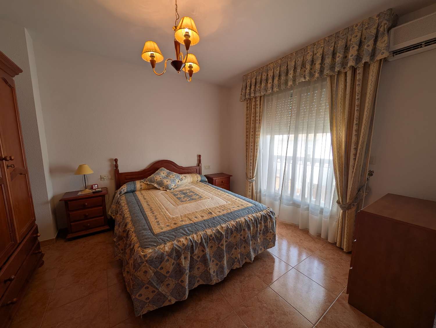 Authentic Andalusian Townhouse for Sale in Tocón, Granada – Terrace, Large Patio & Apartment Potential