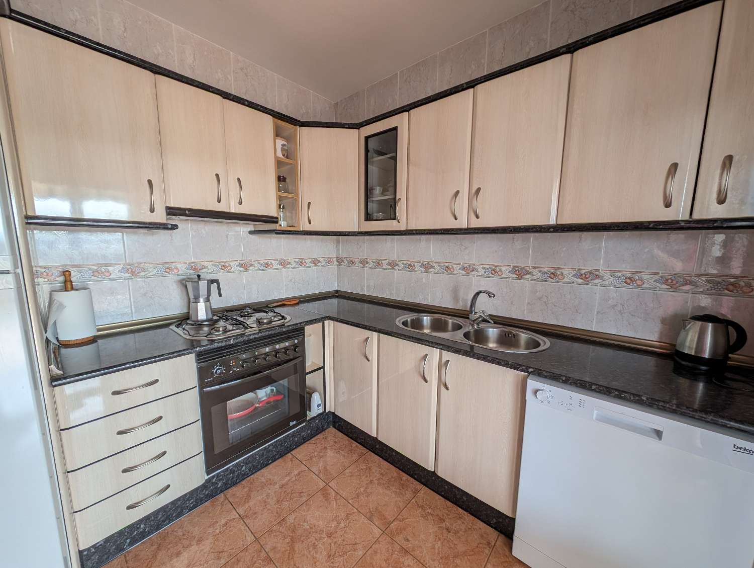 Authentic Andalusian Townhouse for Sale in Tocón, Granada – Terrace, Large Patio & Apartment Potential