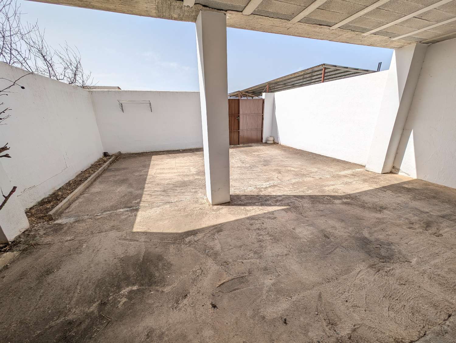 Authentic Andalusian Townhouse for Sale in Tocón, Granada – Terrace, Large Patio & Apartment Potential