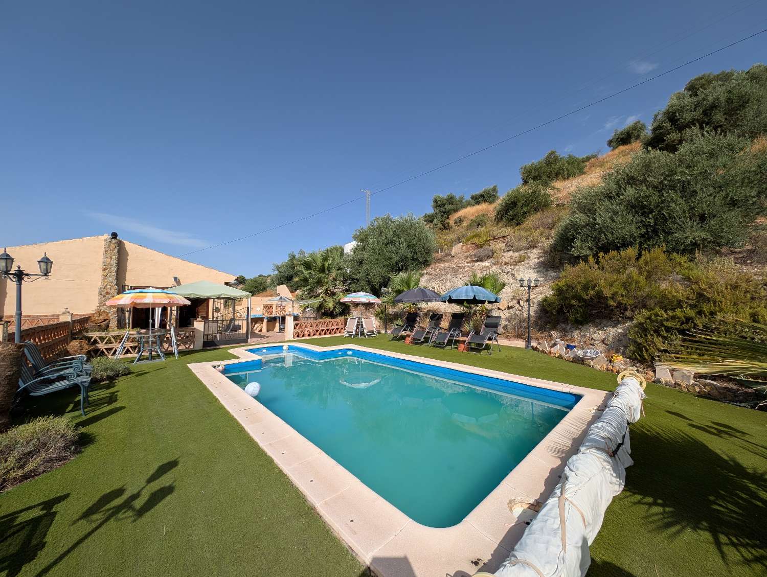Fantastic country home with Spectacular views toward the Sierra Nevada