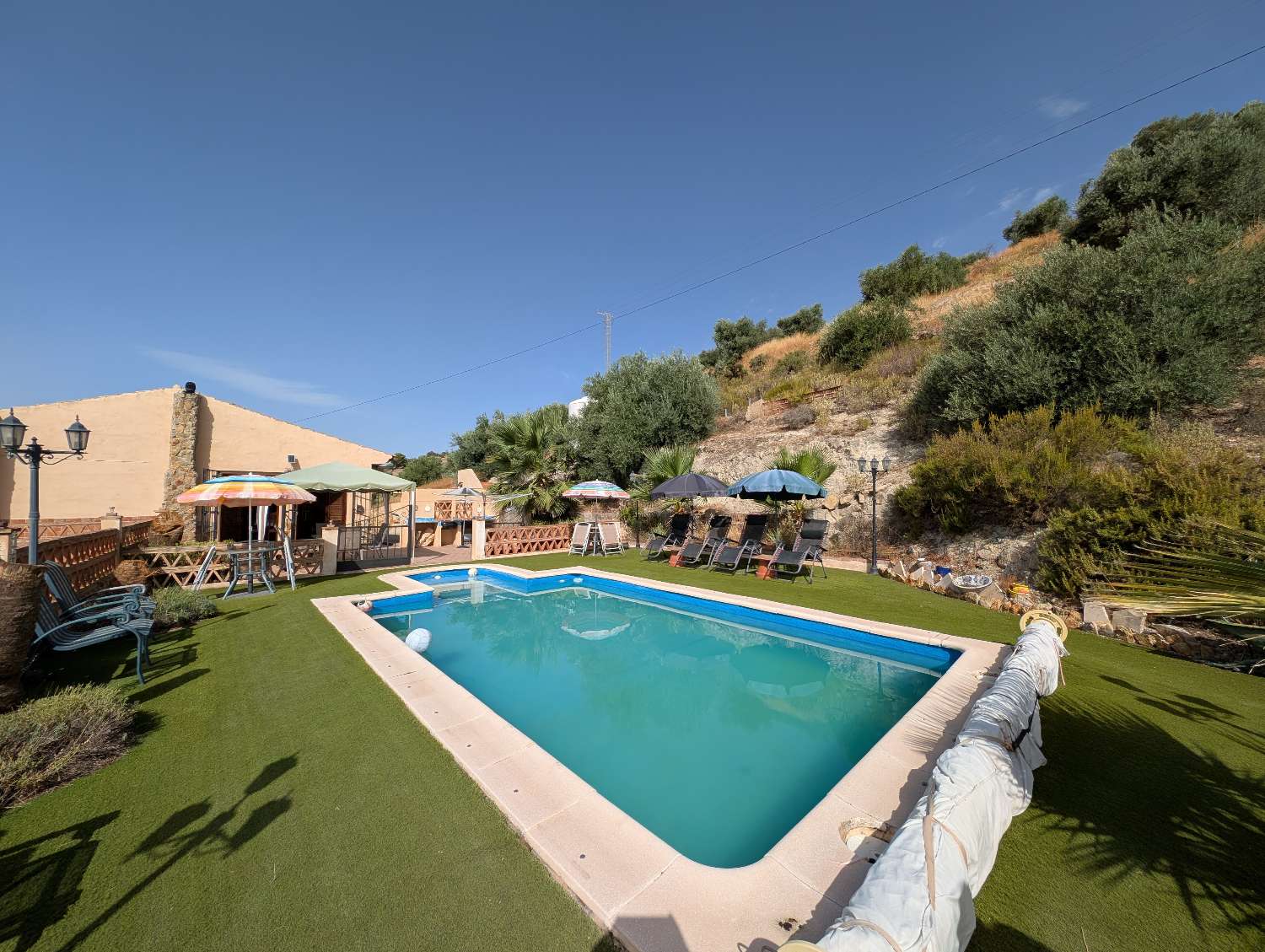 Fantastic country home with Spectacular views toward the Sierra Nevada