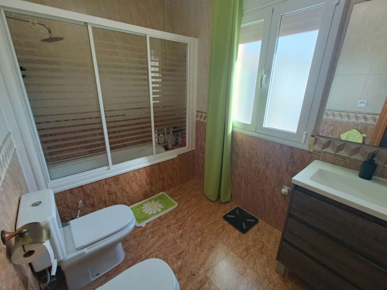 Modern townhouse with private pool and sunny patio located 30 mins to Granada city and an hour to Malaga