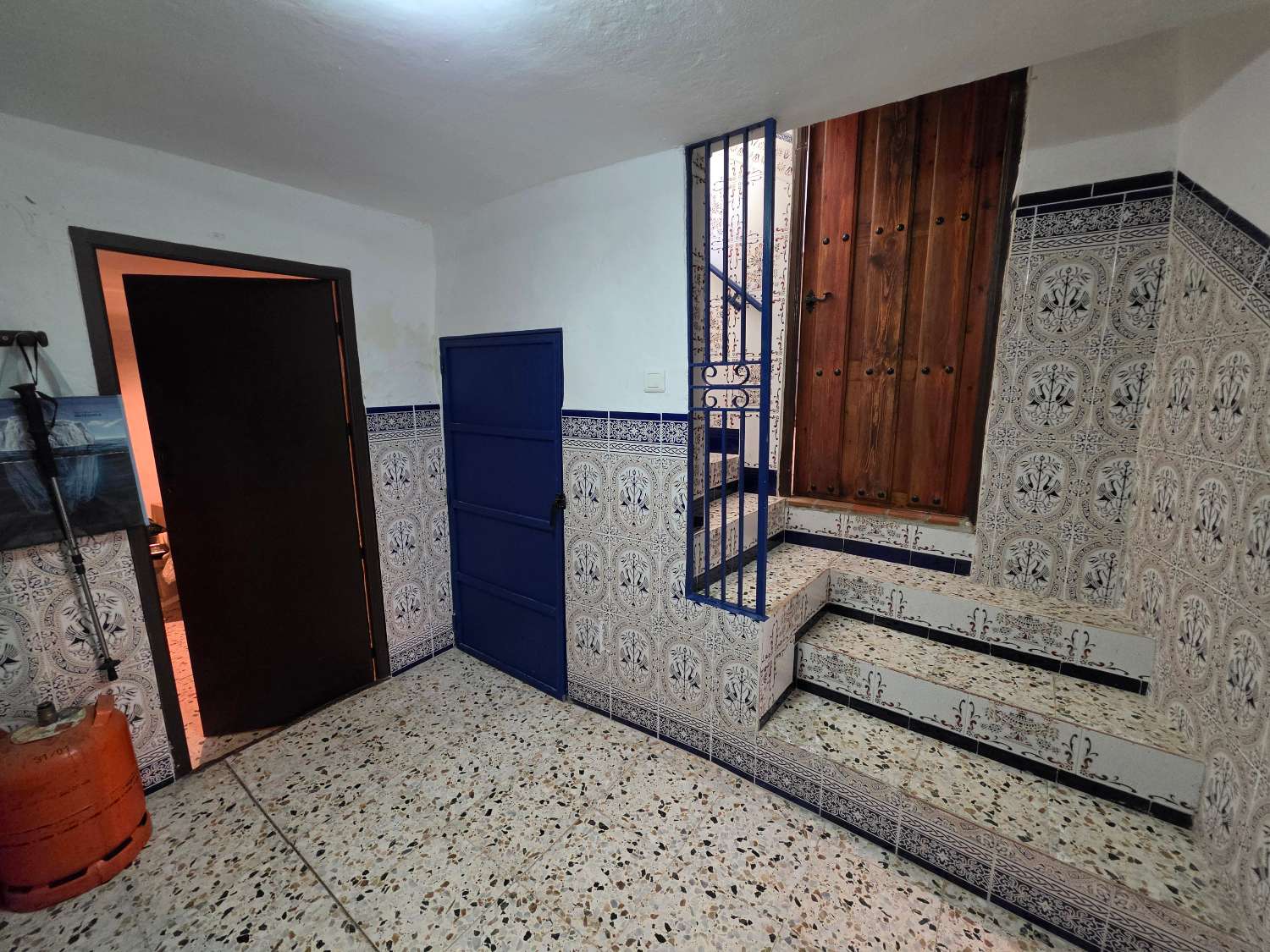 Talo myynnissä Alhama de Granada
