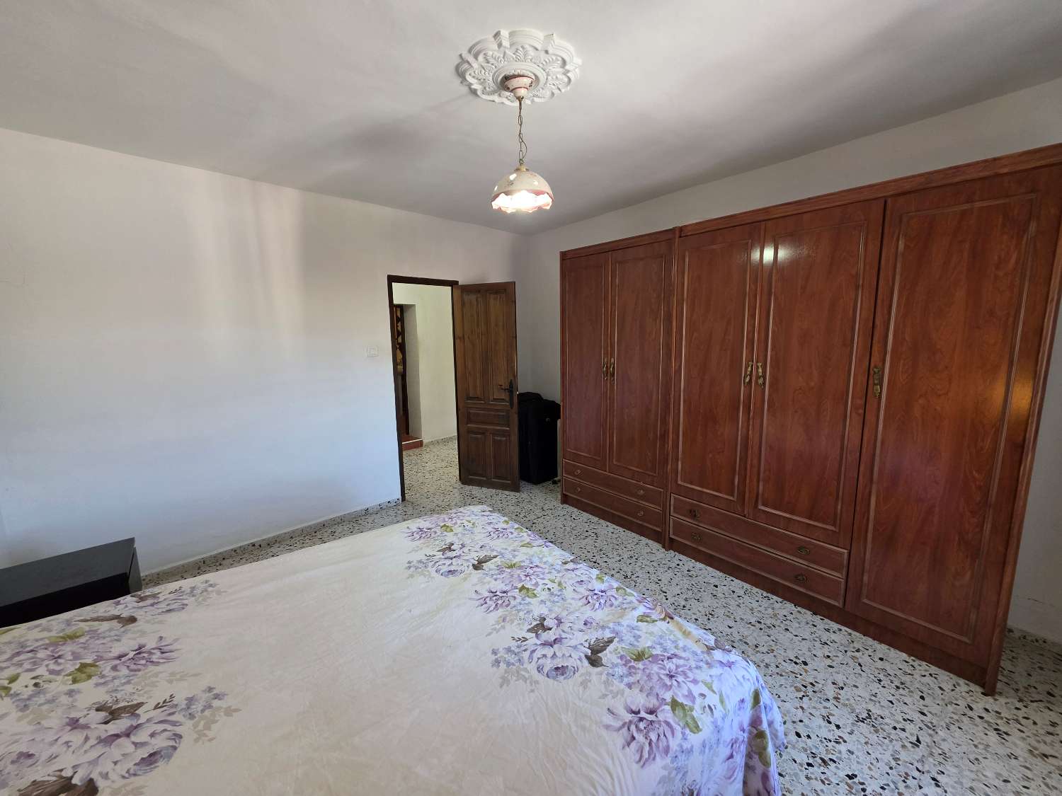 Talo myynnissä Alhama de Granada