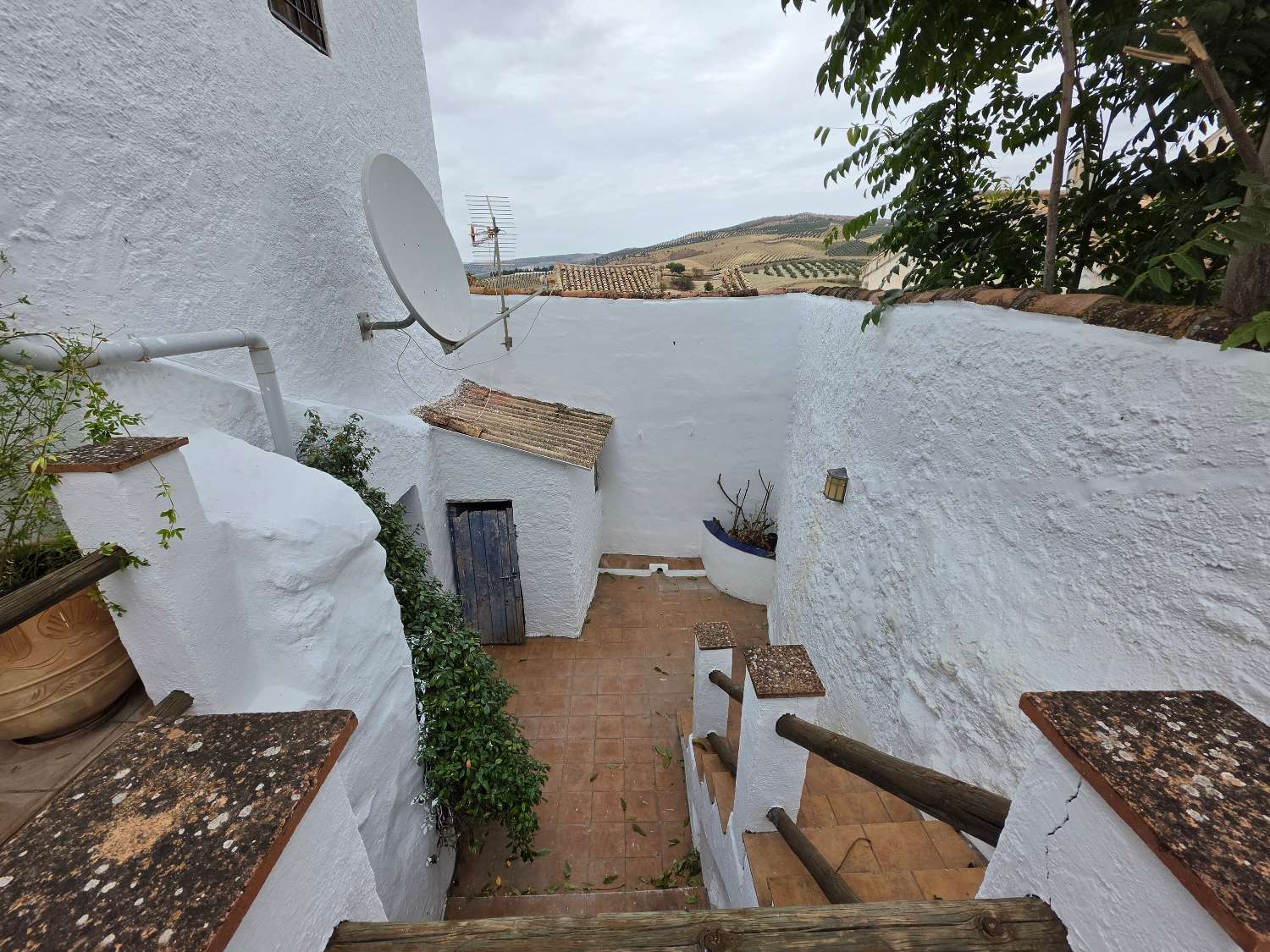 Talo myynnissä Alhama de Granada