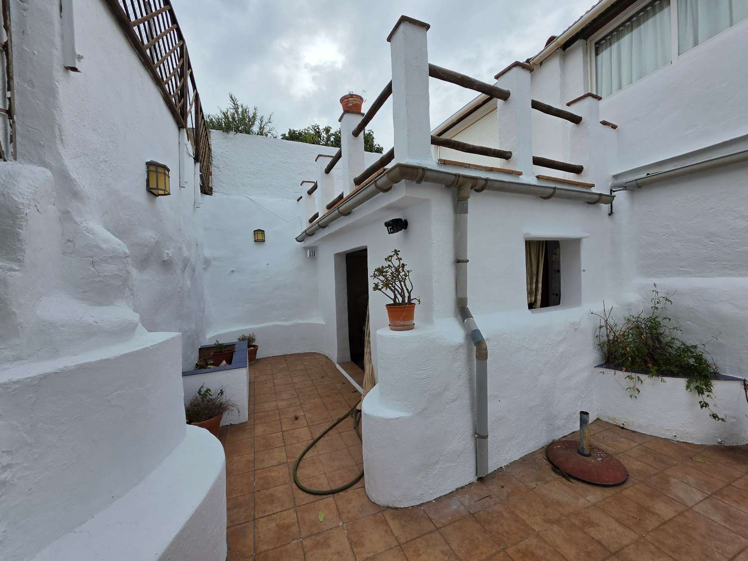 Talo myynnissä Alhama de Granada