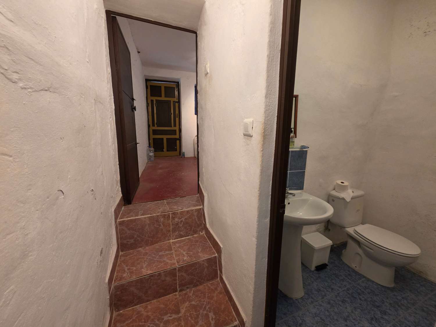 Talo myynnissä Alhama de Granada