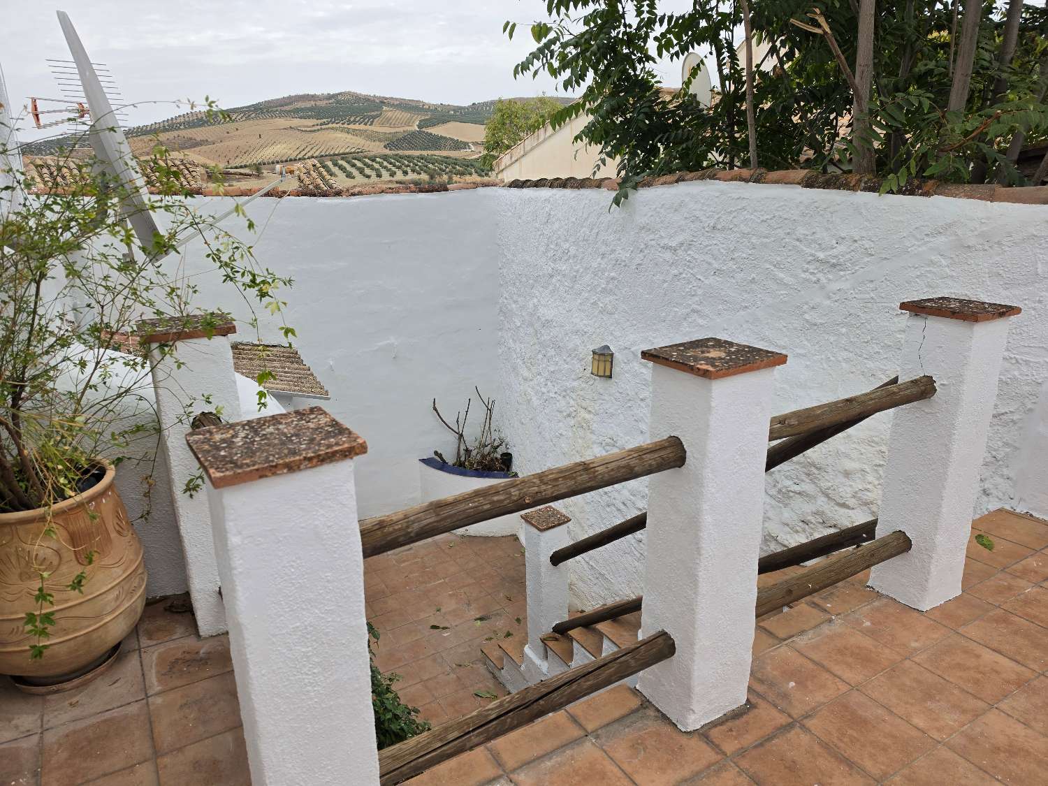 Talo myynnissä Alhama de Granada