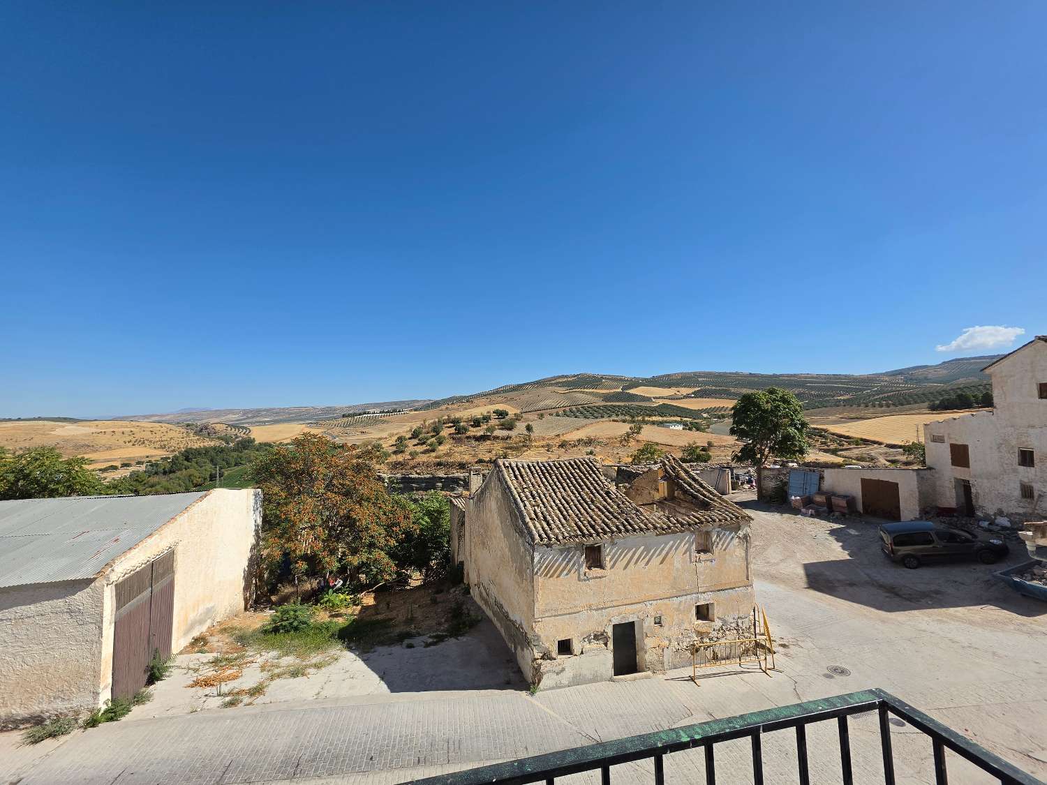 Talo myynnissä Alhama de Granada