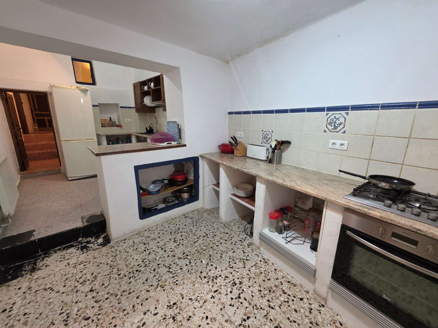 Talo myynnissä Alhama de Granada