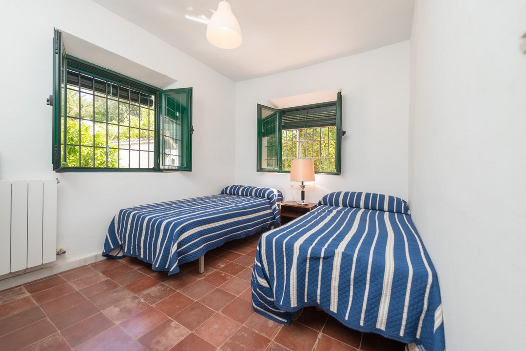 FANTASTIC ANDALUSIAN HACIENDA-STYLE CORTIJO WITH LARGE ECOLOGICAL FARM