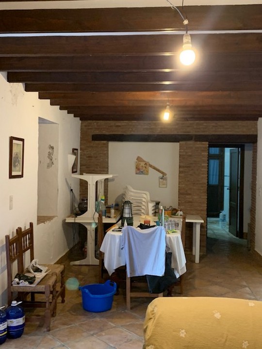 CASA RURALE INDIPENDENTE CON PISCINA E TANTO TERRENO