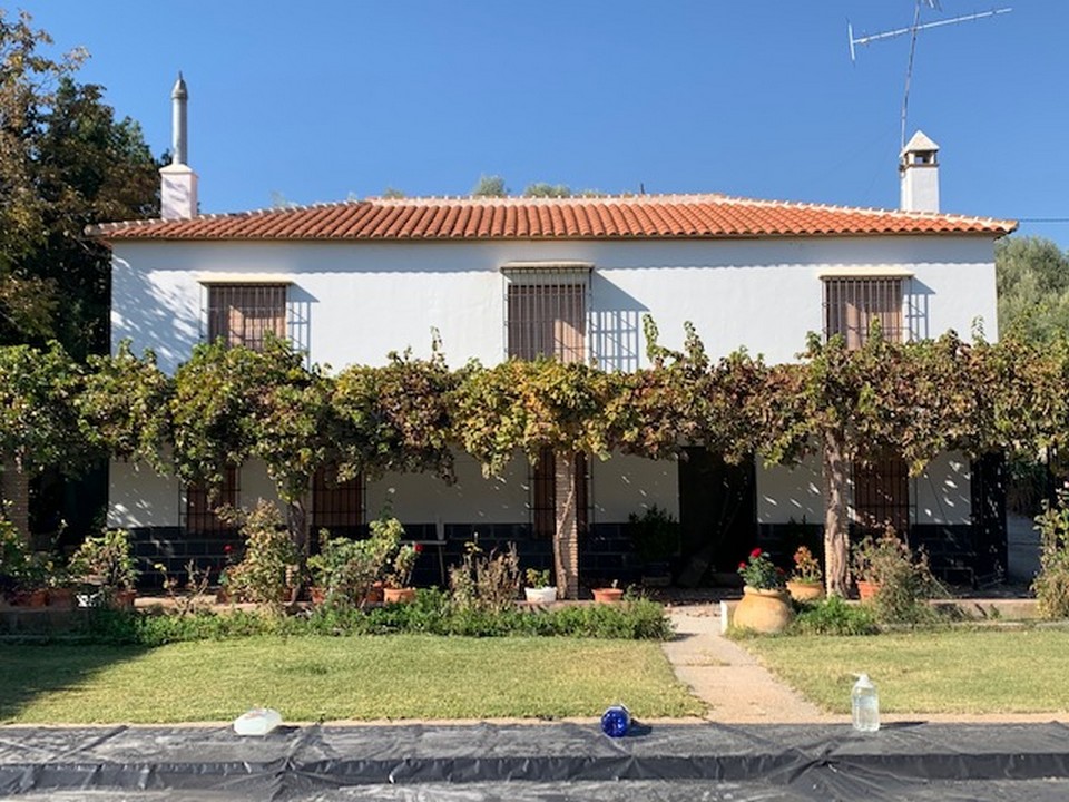 CASA RURALE INDIPENDENTE CON PISCINA E TANTO TERRENO