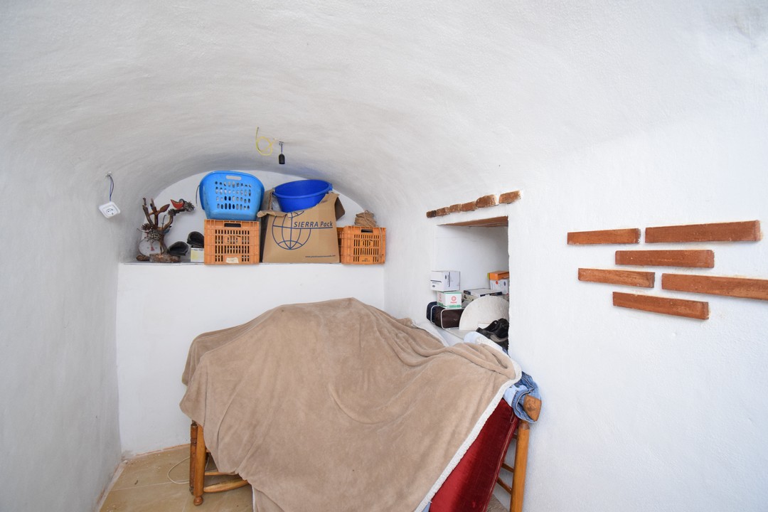 PRECIOSA CASA CUEVA EN VENTA EN GRANADA, ANDALUCIA