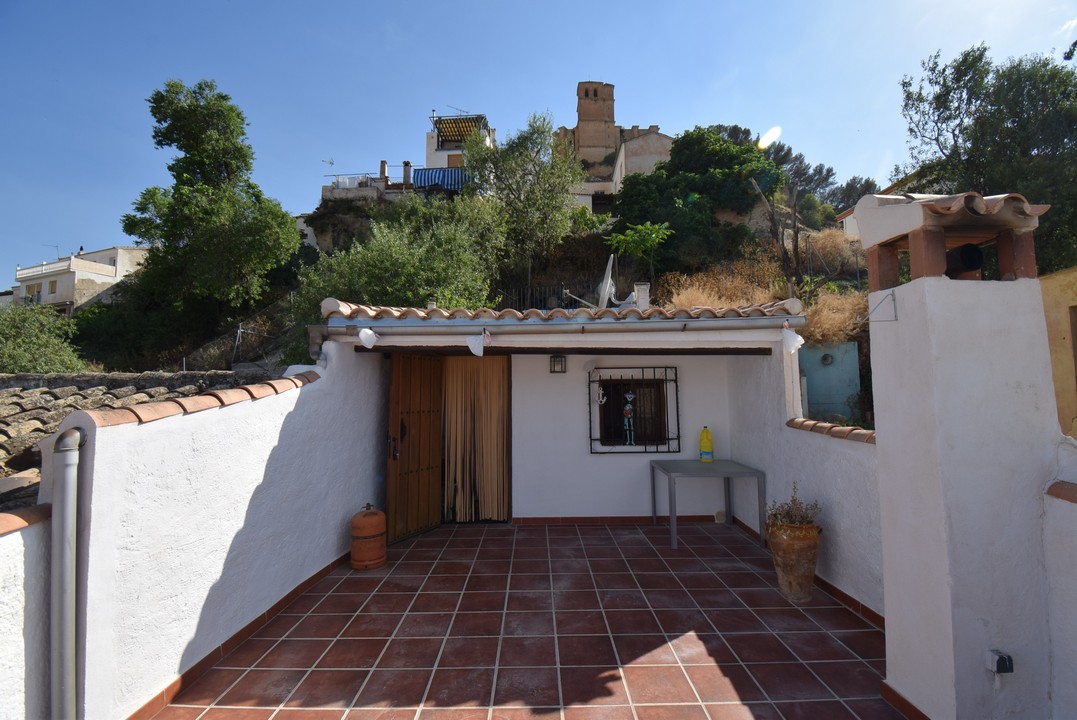 CASA CON 2 TERRAZAS Y FANTÁSTICAS VISTAS EN MONTEFRIO