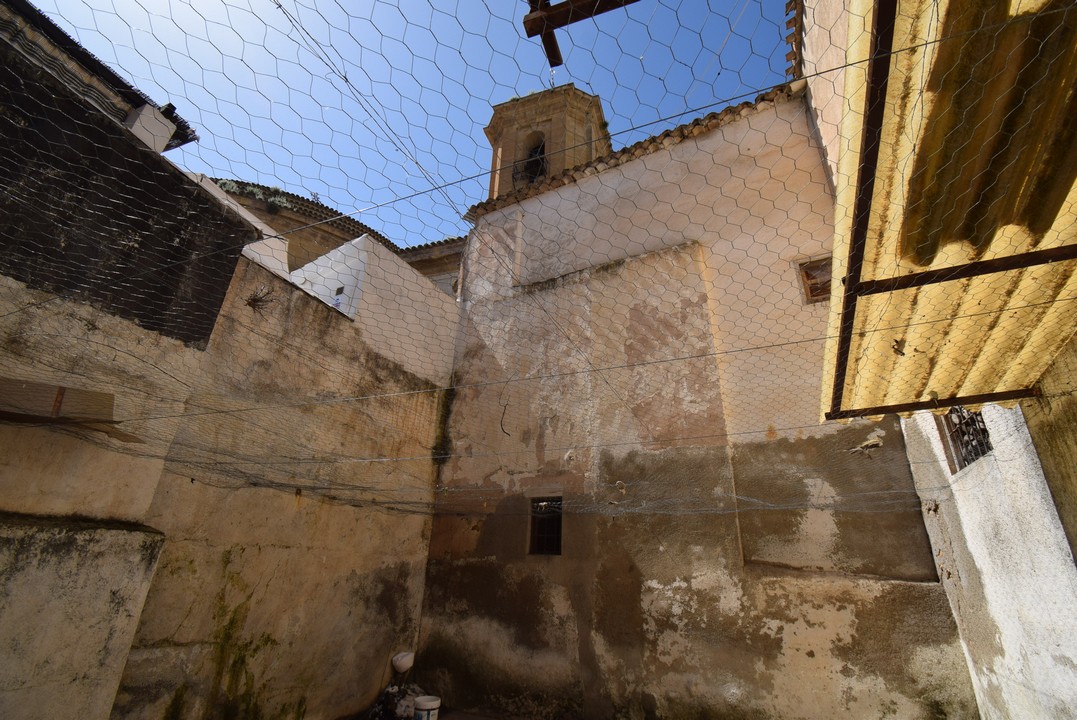 MAISON SINGULIÈRE À VENDRE À MONTEFRIO