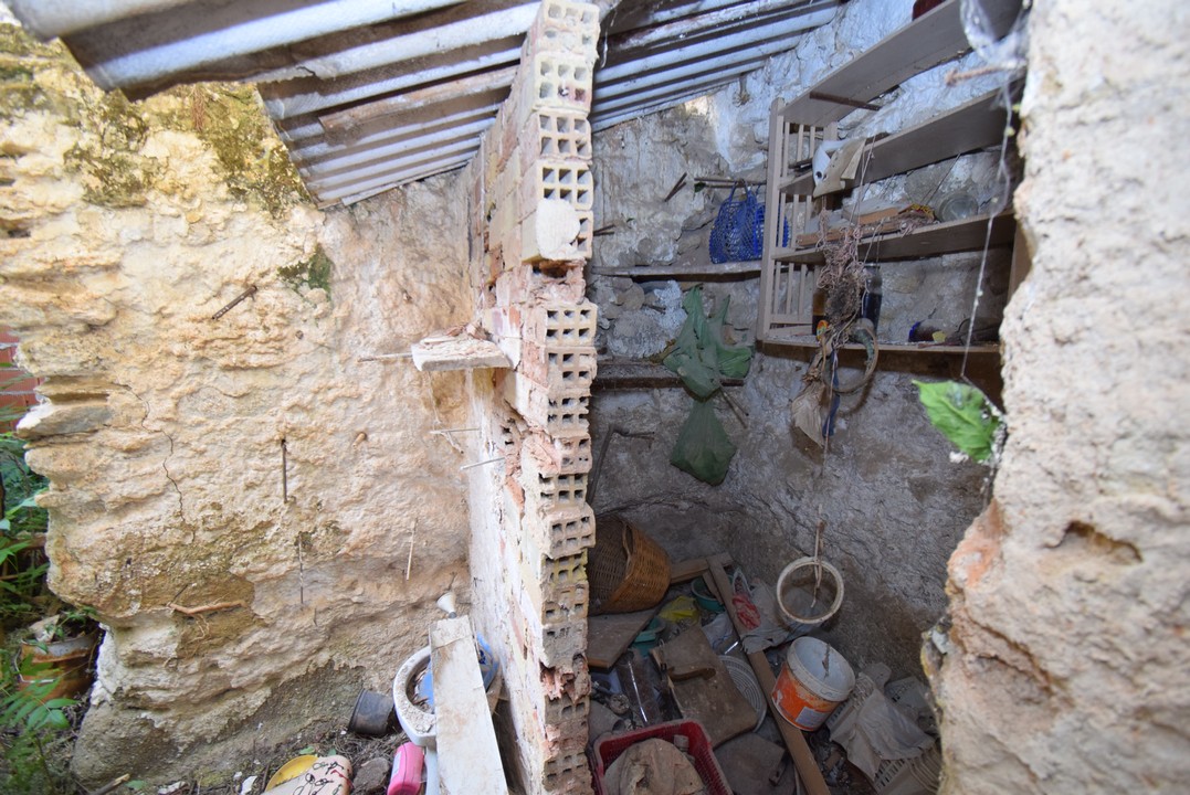 GROSSES HAUS ZUM REFORMIEREN, MIT PATIO, TERRASSE UND AUSSICHT