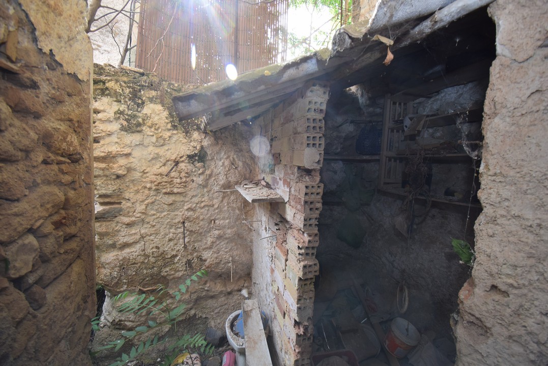 GROSSES HAUS ZUM REFORMIEREN, MIT PATIO, TERRASSE UND AUSSICHT