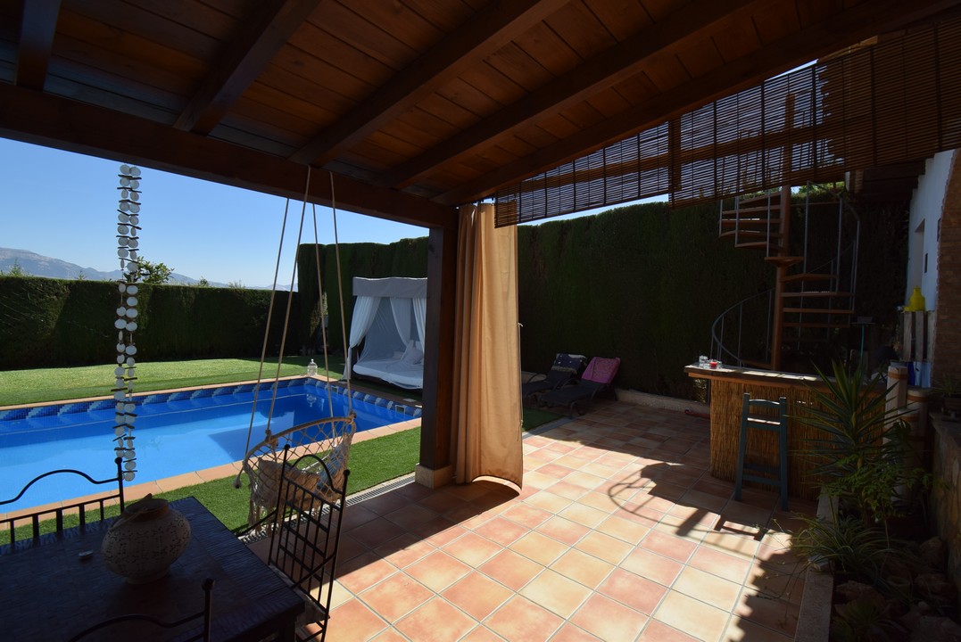 BELLISSIMA CASA DI CAMPAGNA CON MOLTO FASCINO E TANTE POSSIBILITA&#39;...