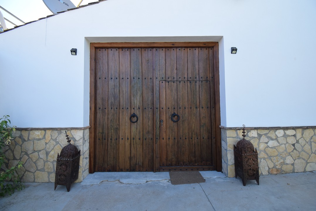 BELLISSIMA CASA DI CAMPAGNA CON MOLTO FASCINO E TANTE POSSIBILITA&#39;...