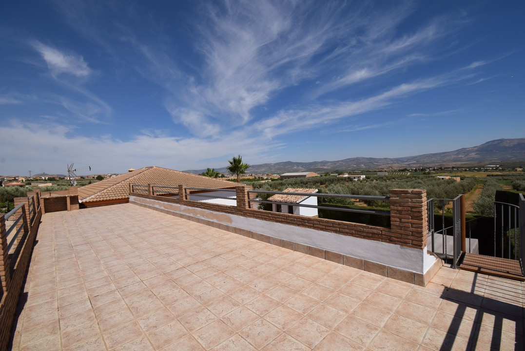 BELLISSIMA CASA DI CAMPAGNA CON MOLTO FASCINO E TANTE POSSIBILITA&#39;...