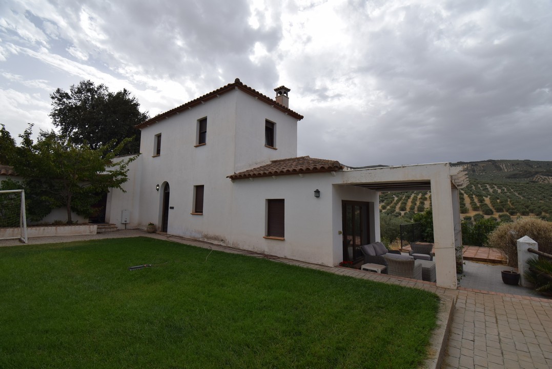 ESTUPENDA CASA DE CAMPO CON ANEXO INDEPENDIENTE, PISCINA Y ESTUPENDAS VISTAS