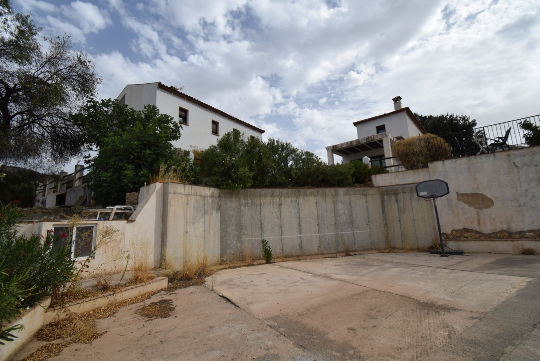 ESTUPENDA CASA DE CAMPO CON ANEXO INDEPENDIENTE, PISCINA Y ESTUPENDAS VISTAS