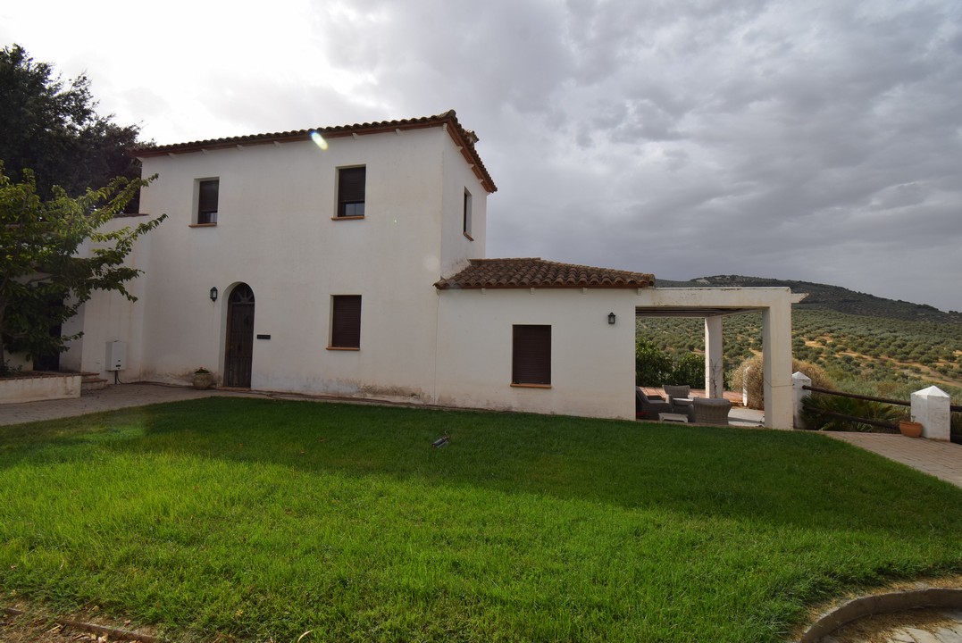 ESTUPENDA CASA DE CAMPO CON ANEXO INDEPENDIENTE, PISCINA Y ESTUPENDAS VISTAS