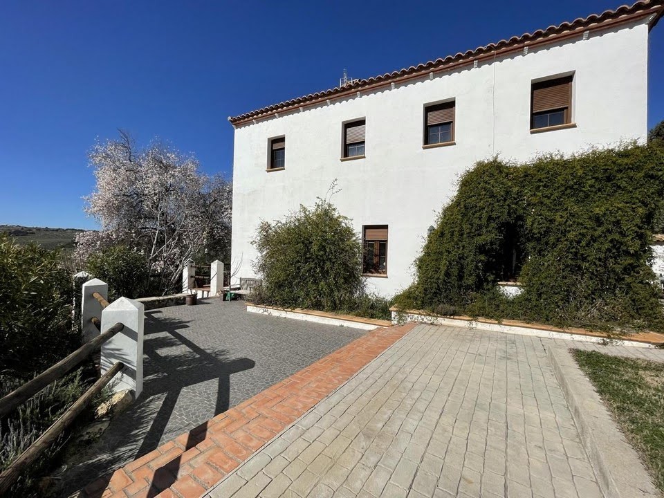 ESTUPENDA CASA DE CAMPO CON ANEXO INDEPENDIENTE, PISCINA Y ESTUPENDAS VISTAS