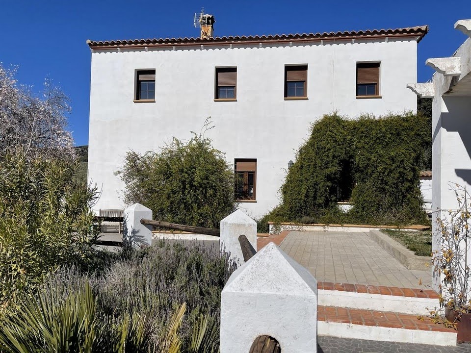 ESTUPENDA CASA DE CAMPO CON ANEXO INDEPENDIENTE, PISCINA Y ESTUPENDAS VISTAS