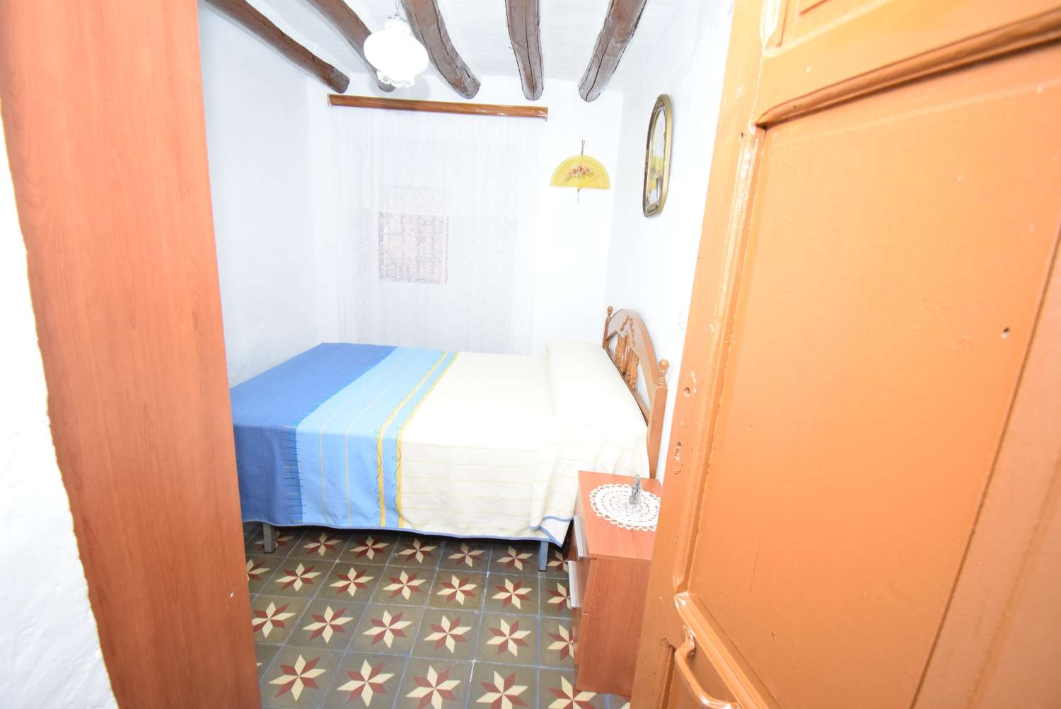KLEINES RUSTIKALES HAUS MIT PRIVATEM PATIO