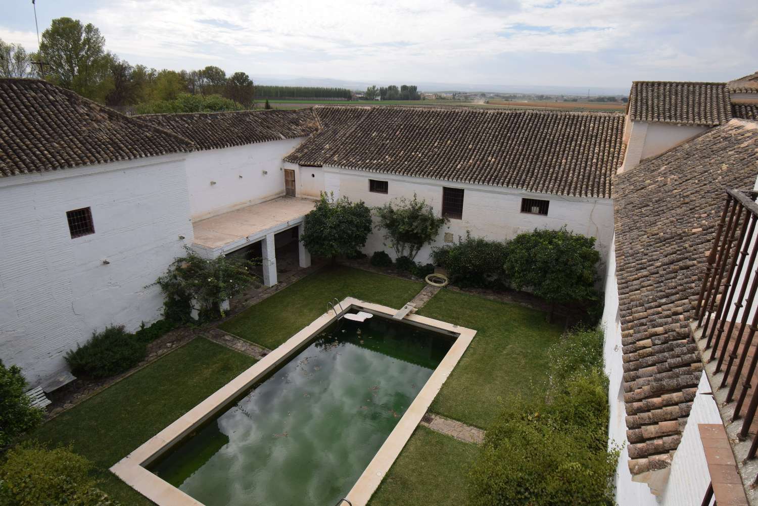 CASA SINGULAR A 10 MINUTOS DE GRANADA