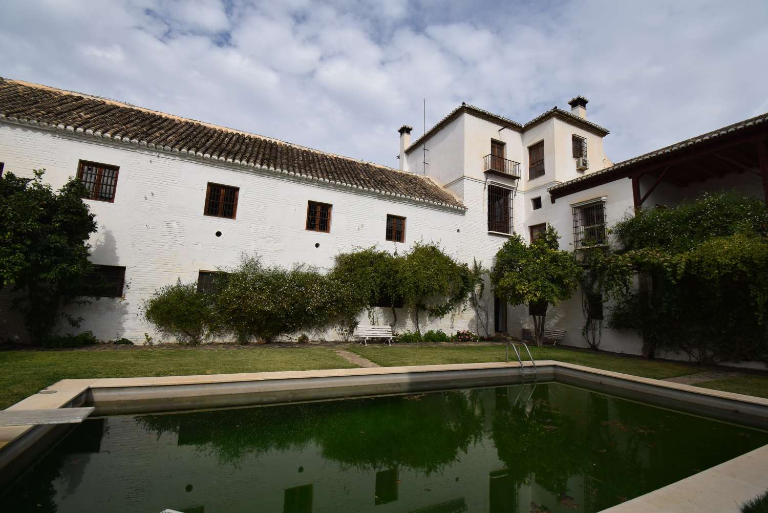 CASA SINGULAR A 10 MINUTOS DE GRANADA