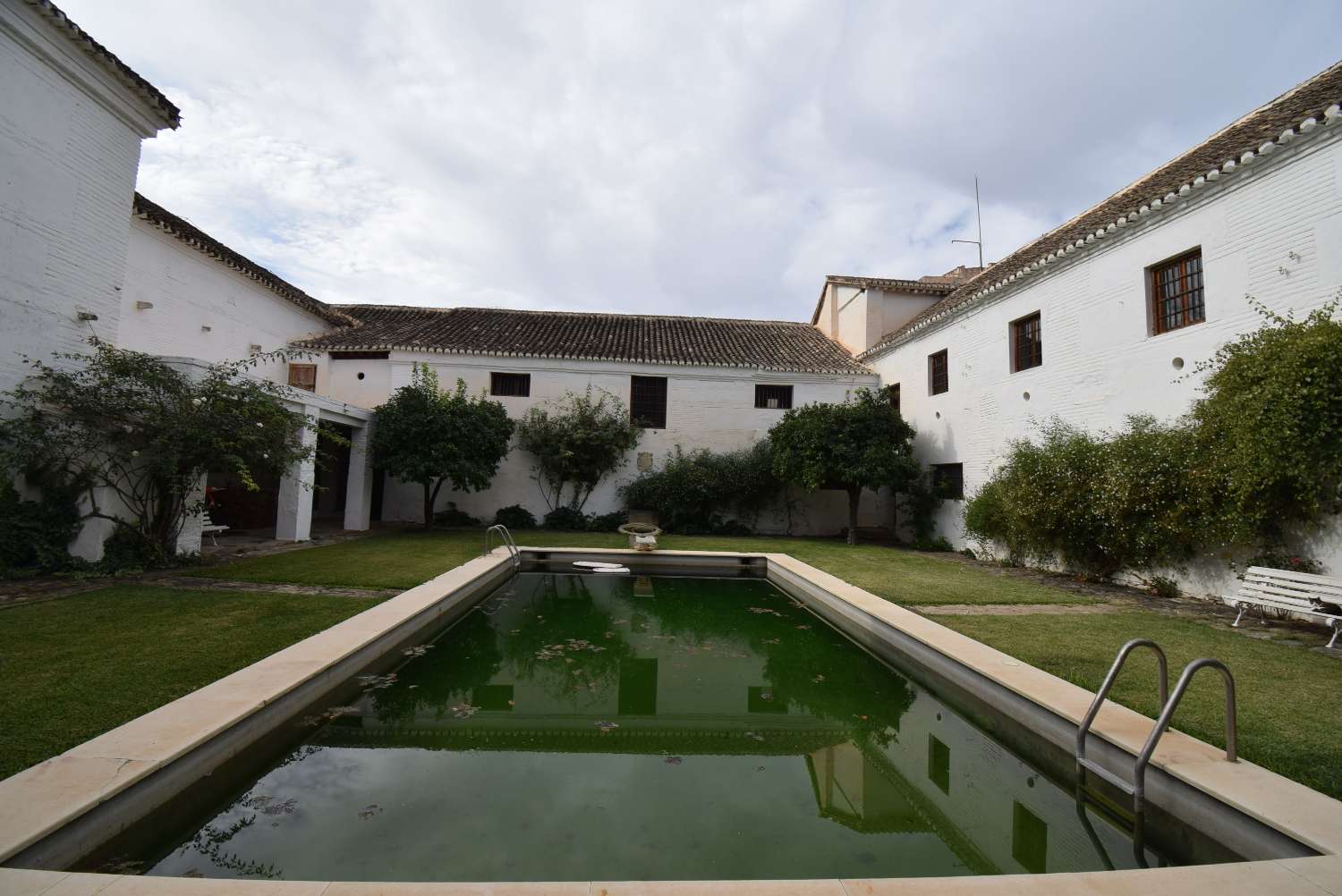 CASA SINGULAR A 10 MINUTOS DE GRANADA