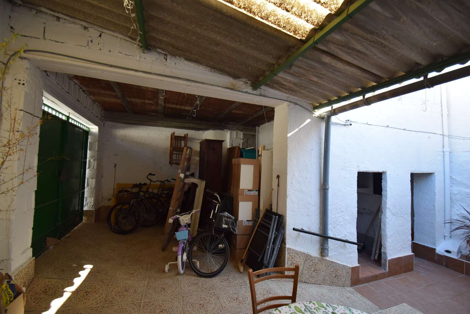 GRAN CASA RUSTICA DE PUEBLO EN  UN PUEBLO MUY TRANQUILO