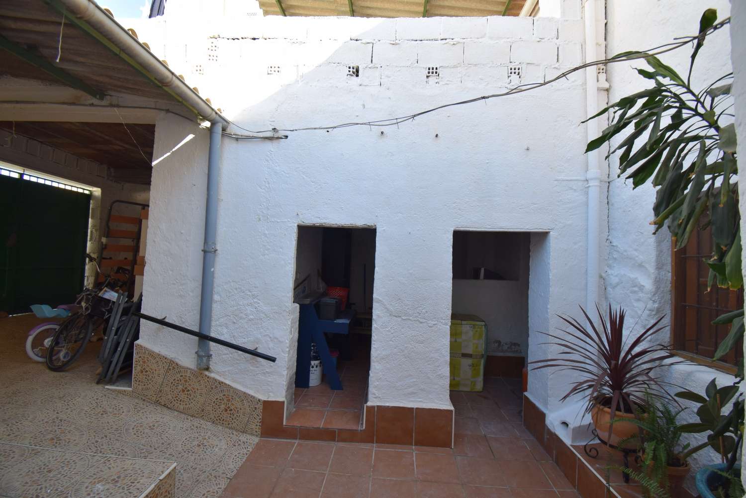 GRAN CASA RUSTICA DE PUEBLO EN  UN PUEBLO MUY TRANQUILO