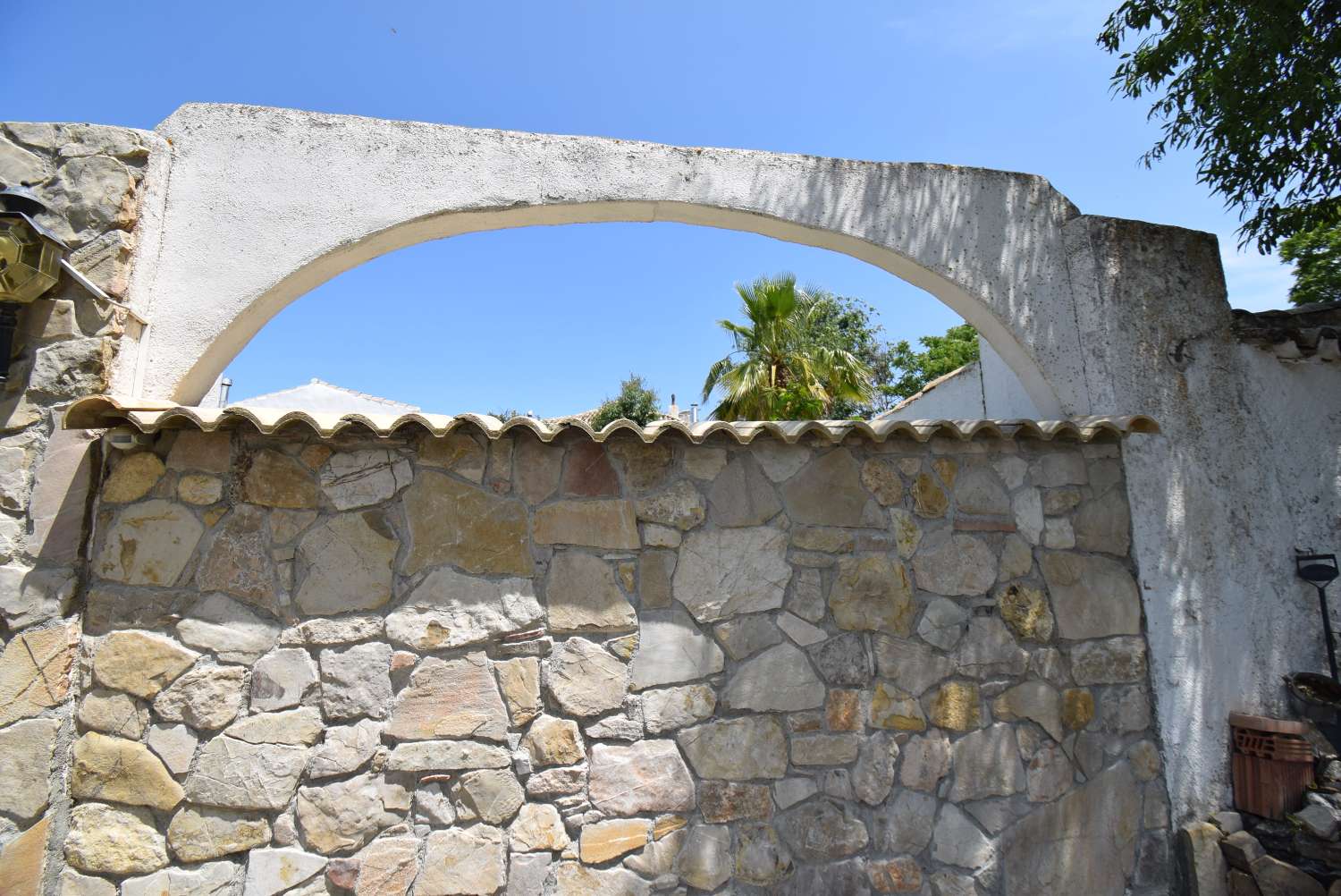 Belle ferme rustique, avec 2 appartements indépendants, piscine et superbes vues