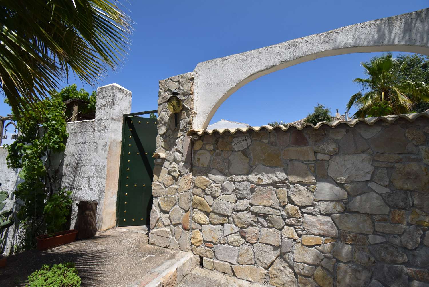 Belle ferme rustique, avec 2 appartements indépendants, piscine et superbes vues